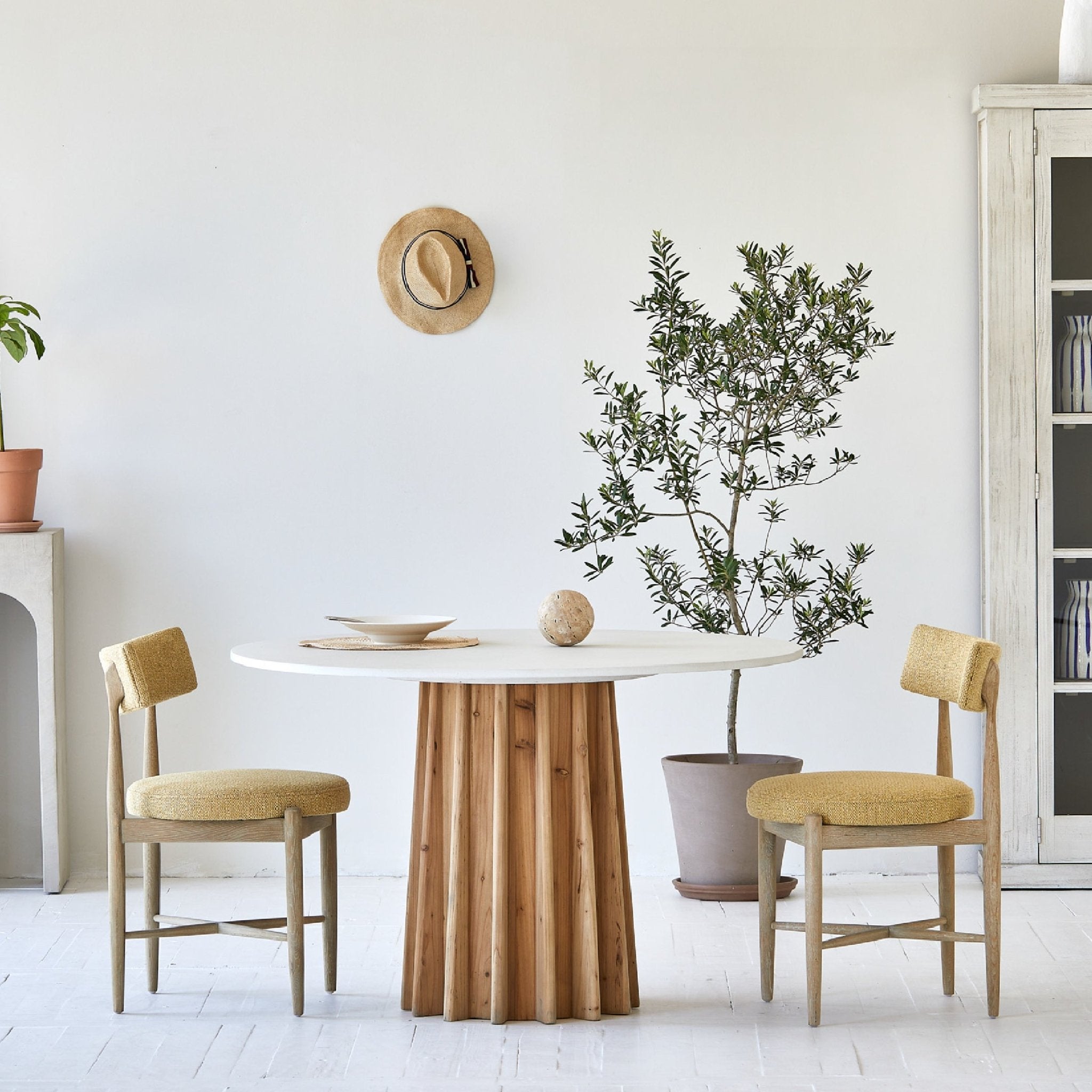 COLAMY AMBER Upholstered Oak Minimal Dining Chair