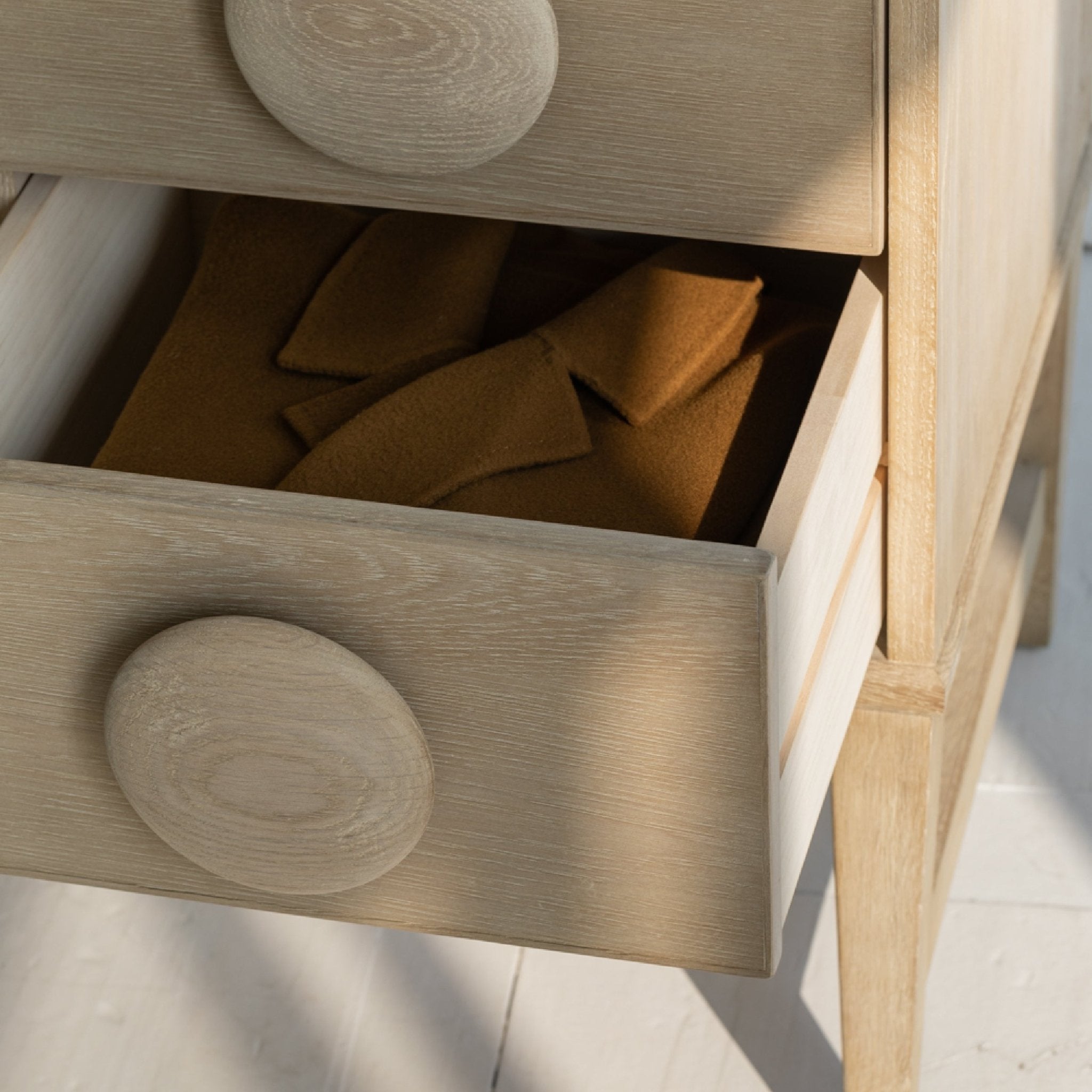 COLAMY AUREN Solid Wood Storage Cabinet - COLAMY
