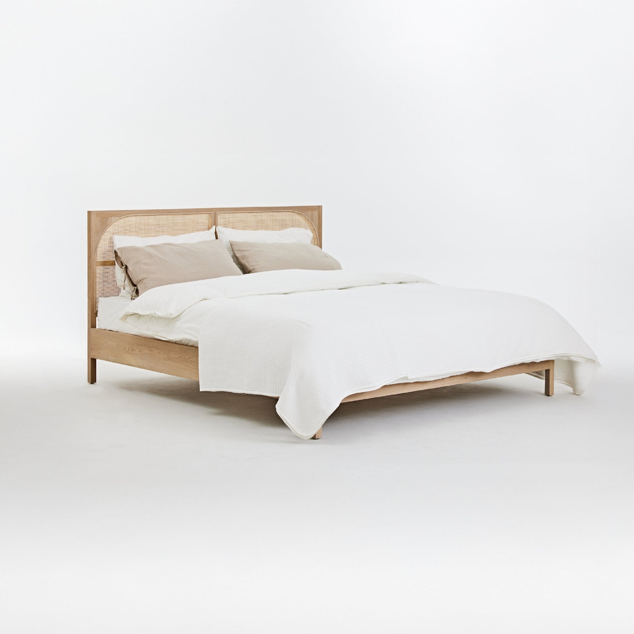 COLAMY RATTAN OAK Natural Bed